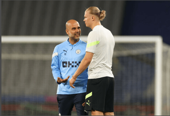 意媒：基耶萨可能冬窗回意甲，国米和米兰都在密切关注（意媒：基耶萨或在冬窗重返意甲，国米与米兰紧盯动向）