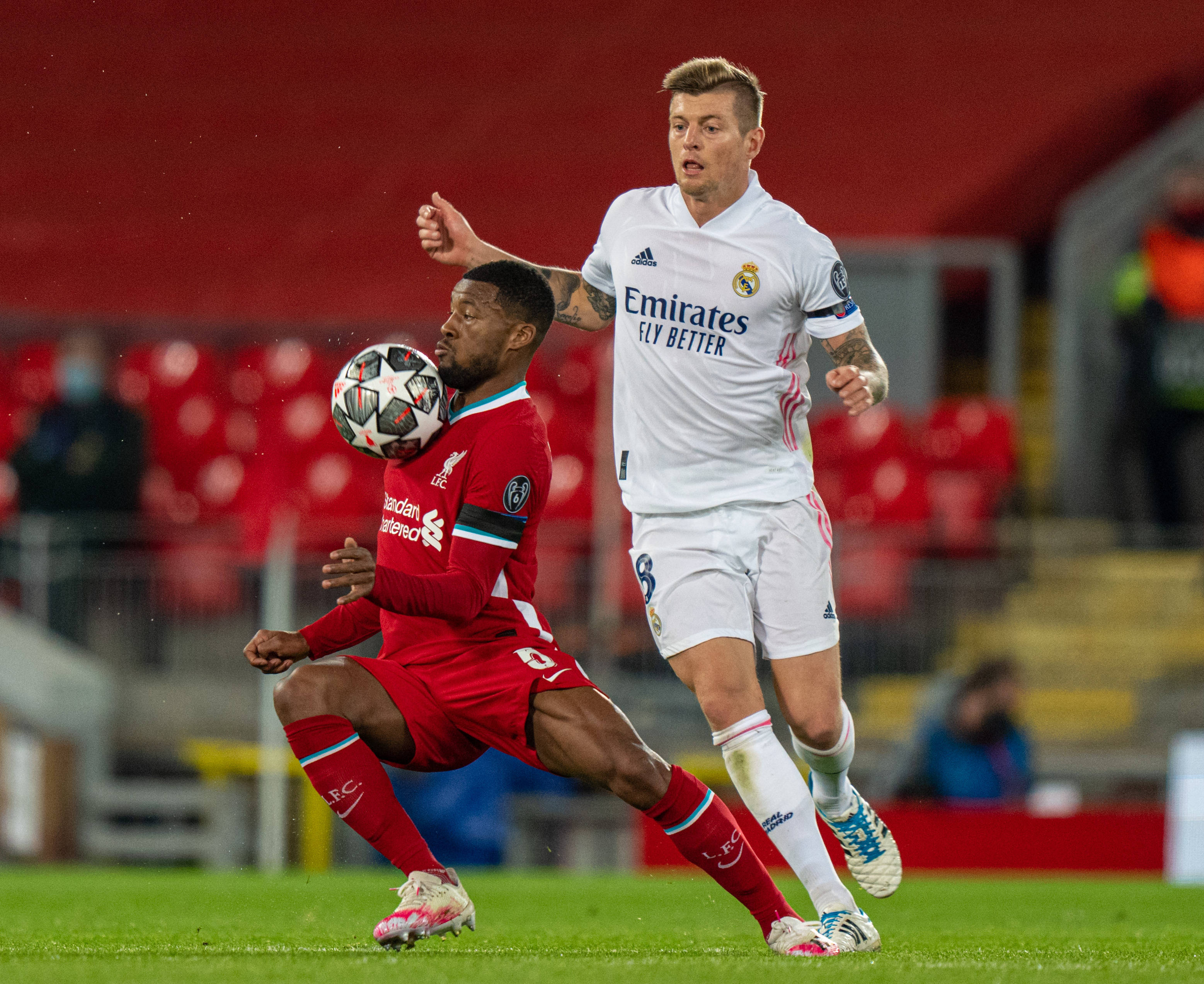 记者：拜仁等多家欧洲俱乐部对霍芬海姆前锋阿斯拉尼感兴趣（拜仁领衔多家欧洲俱乐部有意霍芬海姆前锋阿斯拉尼）