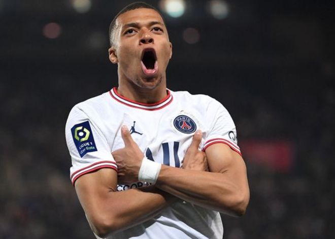 气炸了！被出示7黄3红 皇马TV炮轰主裁：不能接受，内格雷拉附体