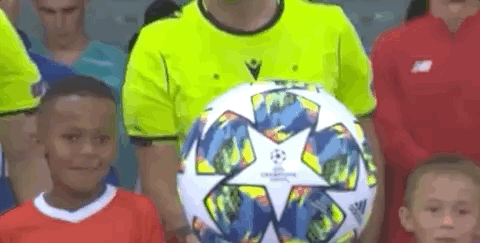 约克：我认为枪手将重蹈覆辙再次争冠失败，曼城具备逆袭能力（约克：看好曼城逆袭，阿森纳恐再度冲冠折戟）