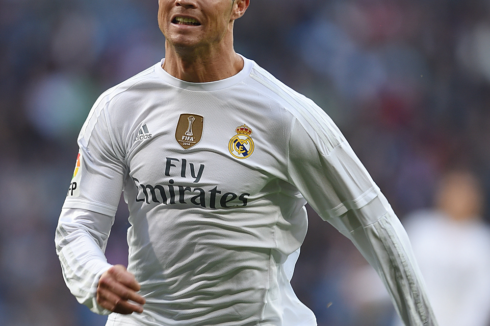 乌迪内斯2-0帕尔马，扎尼奥洛破门，凯南-戴维斯锦上添花（乌迪内斯2-0击退帕尔马：扎尼奥洛先拔头筹，凯南-戴维斯锁定胜局）