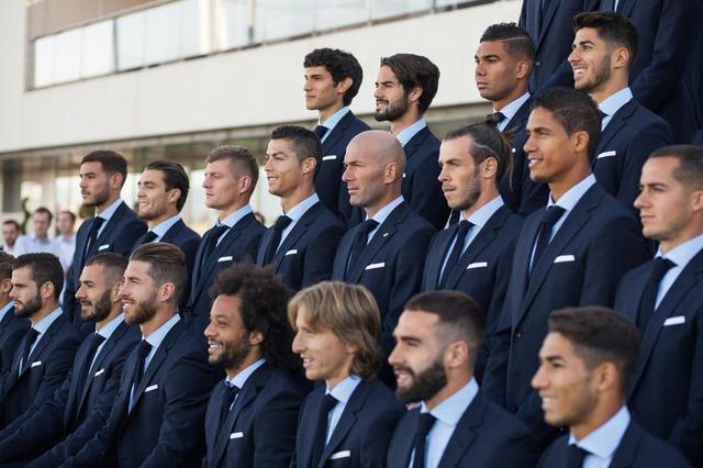 英超战报：佳夫双响，纽卡4-1埃弗顿，获联赛客场首胜（英超快讯：佳夫梅开二度，纽卡斯尔4-1击退埃弗顿，收获联赛客场首胜）