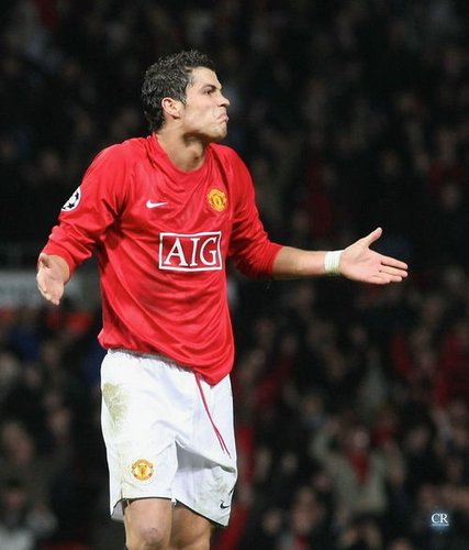 本赛季俱乐部双人组进球榜：凯恩+迪亚斯37球高居第一（本赛季俱乐部双子星进球榜：凯恩与迪亚斯合轰37球领跑）