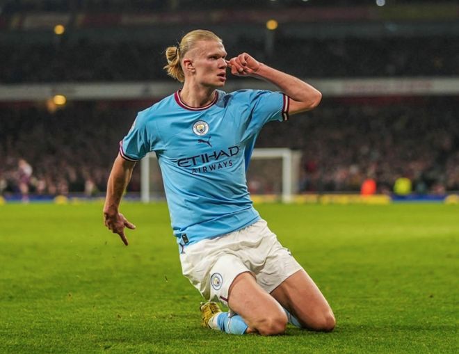 记者：老佛爷实际上更偏好外国教练，阿隆索很难坚持到1月份（记者称：弗洛伦蒂诺更青睐外籍主帅，阿隆索恐难撑到一月）