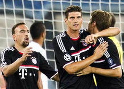 法尔克：拜仁仍在密切关注DV9，同时也对弗兰库利诺-朱感兴趣（法尔克称：拜仁依然紧盯DV9，亦对弗兰库利诺-朱有意）